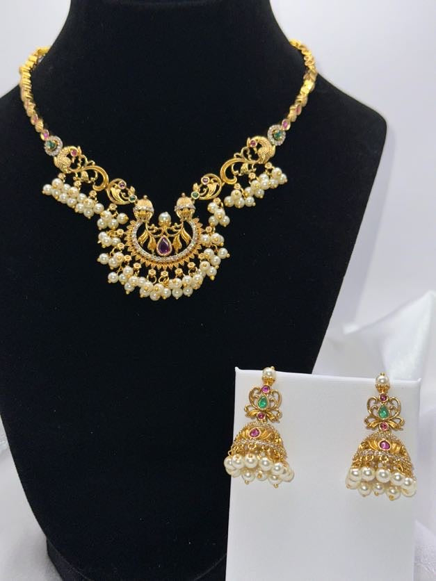 Royal Pearl & Heritage Gold Jewelry Set