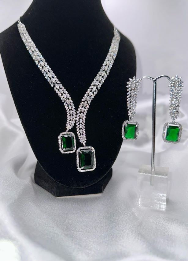 Emerald Elegance Jewelry Set Green