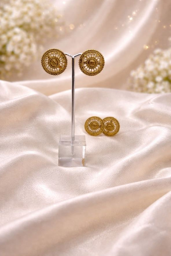 Vintage round gold Earrings